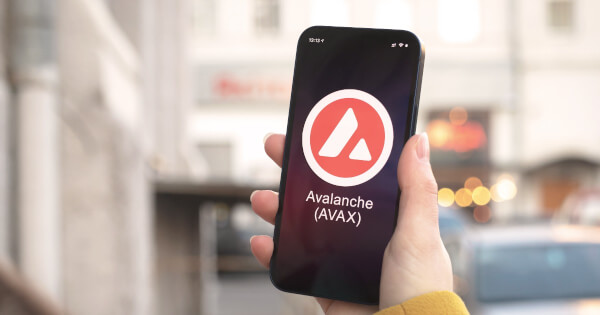 AVAX Price Prediction: Overbought and Overextended — $8.32 or Bust Before the Pullback